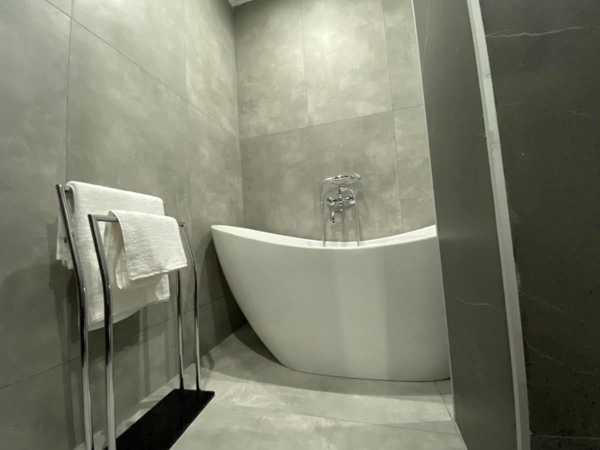 Apartment Sixteen Tbilisi Ngoại thất bức ảnh