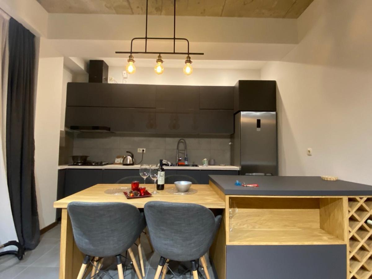 Apartment Sixteen Tbilisi Ngoại thất bức ảnh