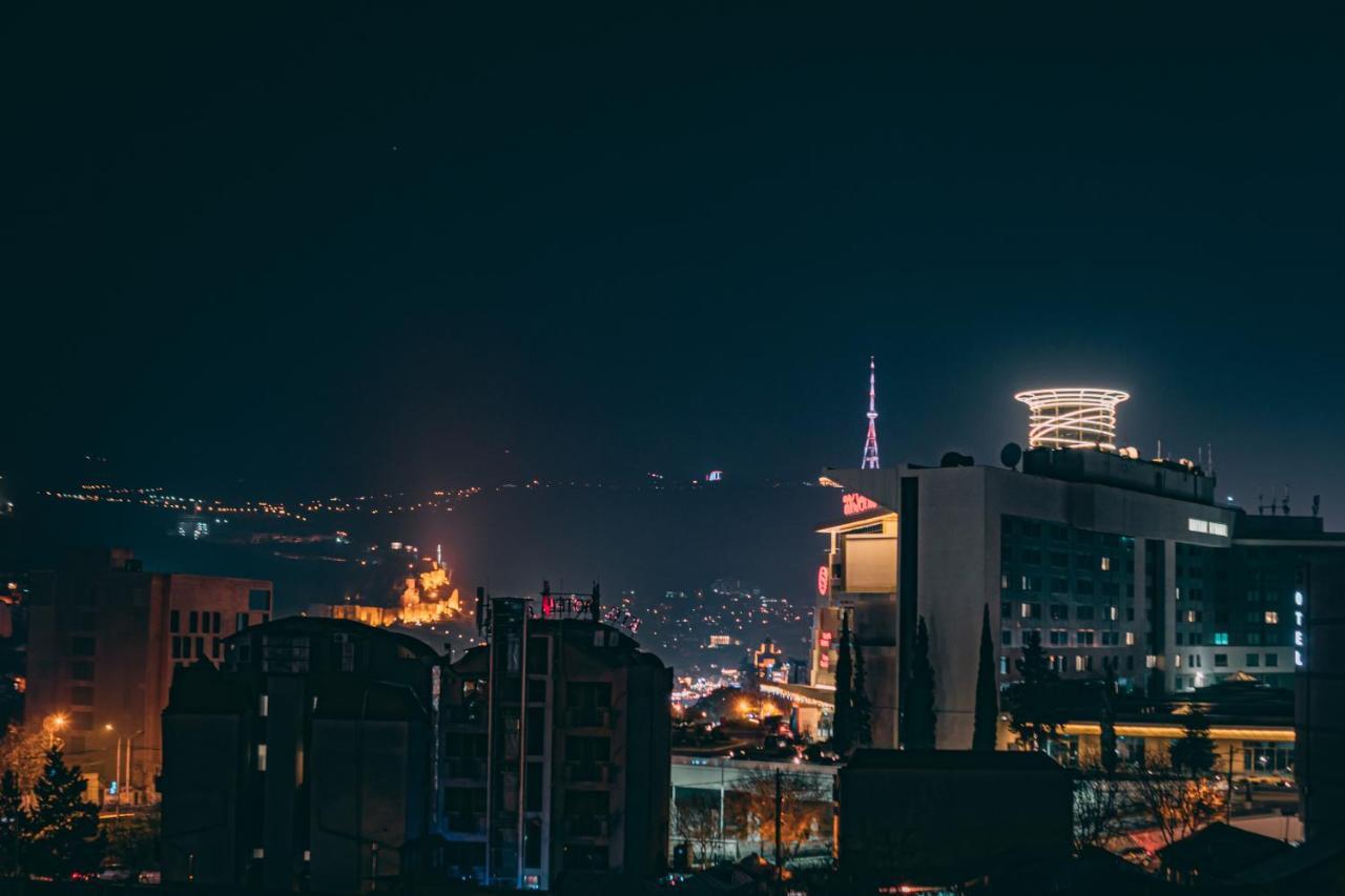 Apartment Sixteen Tbilisi Ngoại thất bức ảnh