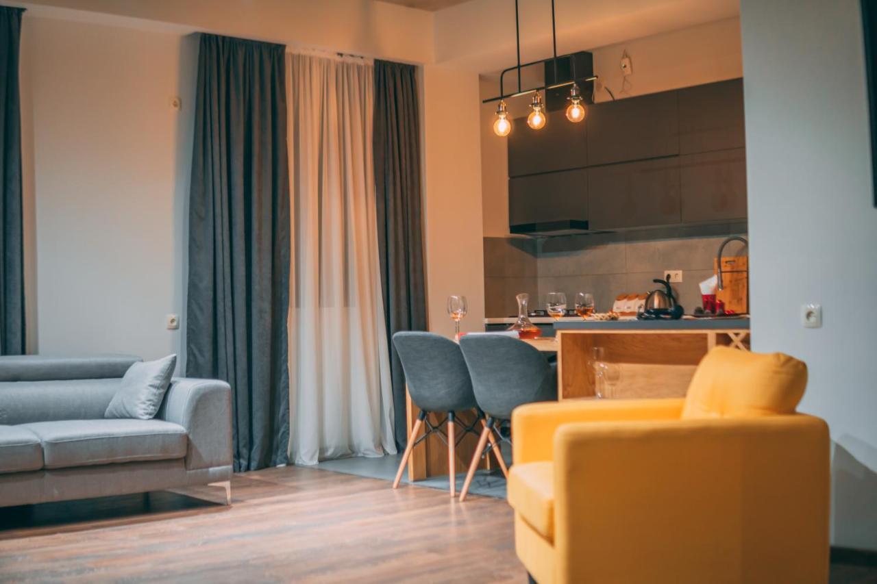 Apartment Sixteen Tbilisi Ngoại thất bức ảnh